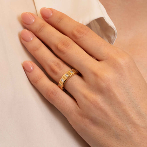 Diamond Hudson Wedding Band Image 2