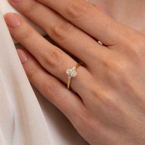 Petite Ann 1.03ct Oval Cut Diamond Three Stone Engagement Ring Image 2
