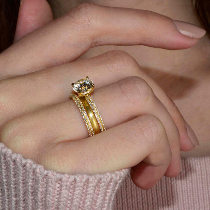 18K YELLOW GOLD LAIGHT SOLID WEDDING BAND, BY G.ST CEREMONY.