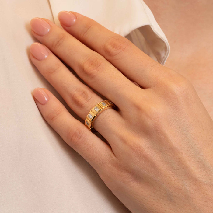 Diamond Hudson Wedding Band