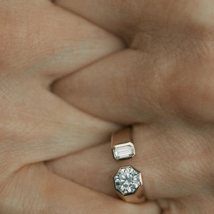 Dyad Diamond Signet Ring