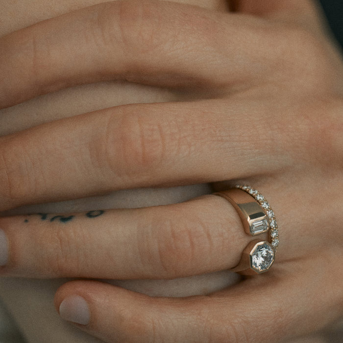 Dyad Diamond Signet Ring