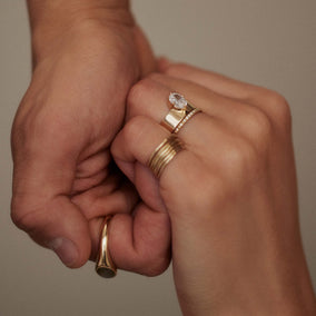 Menhir Round Engagement Ring Setting Image 2