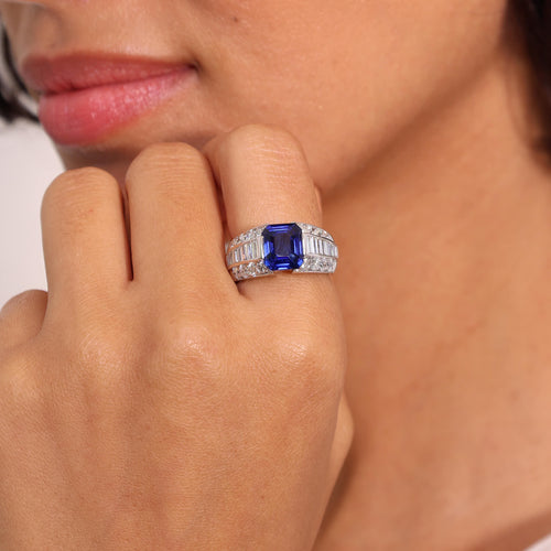 Sri Lankan Sapphire & Diamond Ring Image 2
