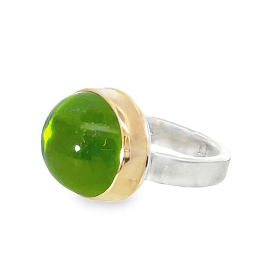 Smooth Oval Peridot Ring