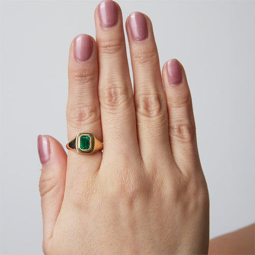 1.10ct Emerald Signet Ring Image 2