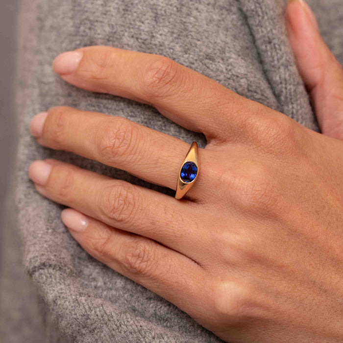 Blue Sapphire Lyra Signet Ring