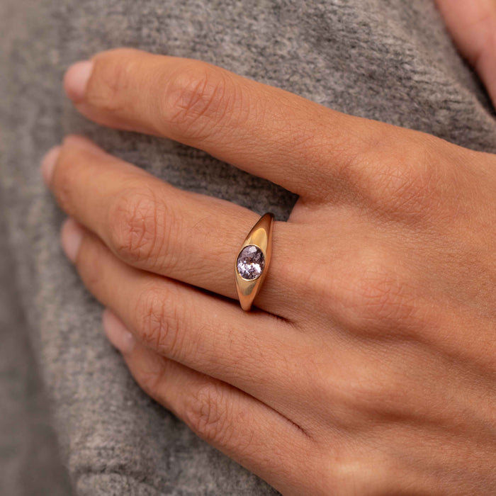 Lavender Sapphire Lyra Signet Ring