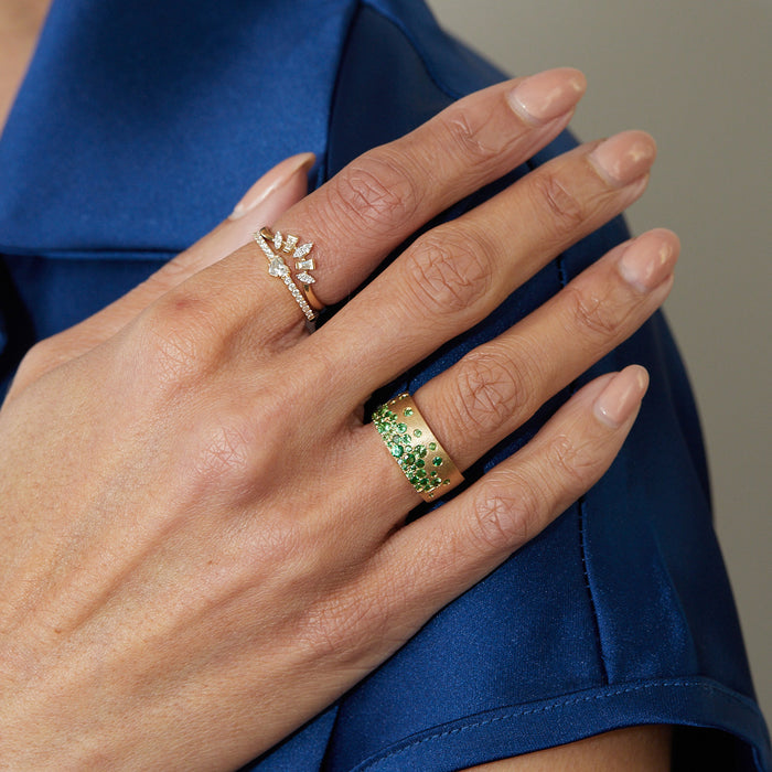 Scattered Tsavorite Cigar Band