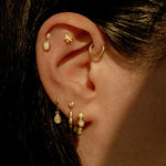Synthetic Opal Ovalado Single Huggie Earring