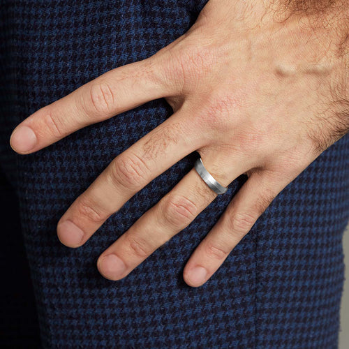 6mm Platinum Brushed Knife Edge Wedding Band Image 2