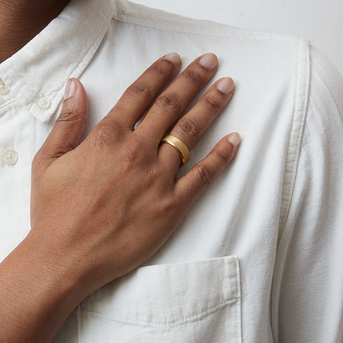 7.5mm Bark Wedding Band Image 2