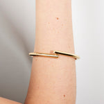 6.75" Oera Hinged Bangle