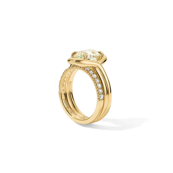 Naoumi Wedding Band