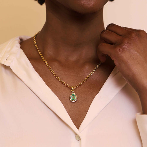 Emerald Pear Shape Pendant Image 2