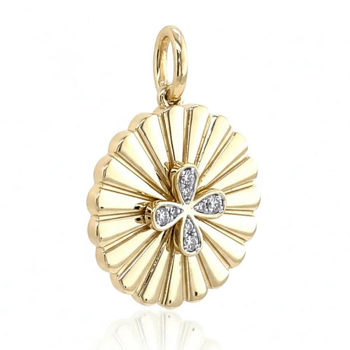 Pleated Diamond Clover Necklace Image 2