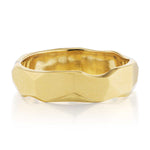 18K YELLOW GOLD STANTON WEDDING BAND WITH HAMMERED SHANK