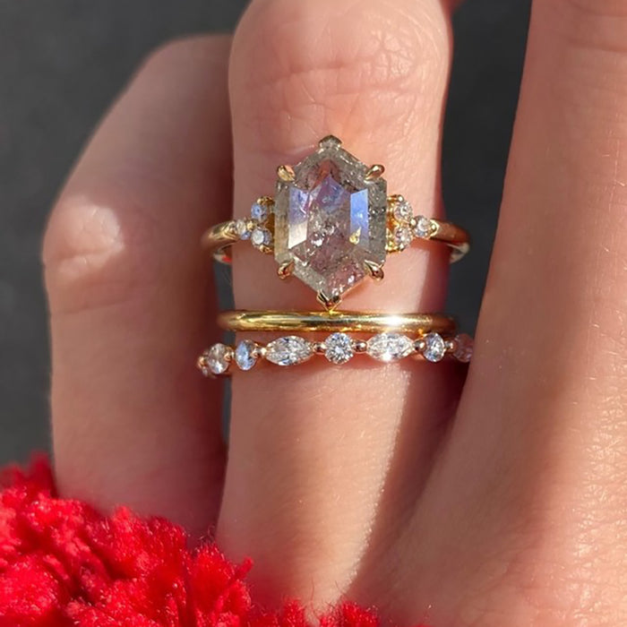 18K YELLOW GOLD LAIGHT SOLID WEDDING BAND, BY G.ST CEREMONY.