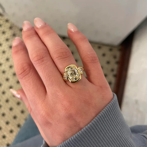Layla Engagement Ring Image 2